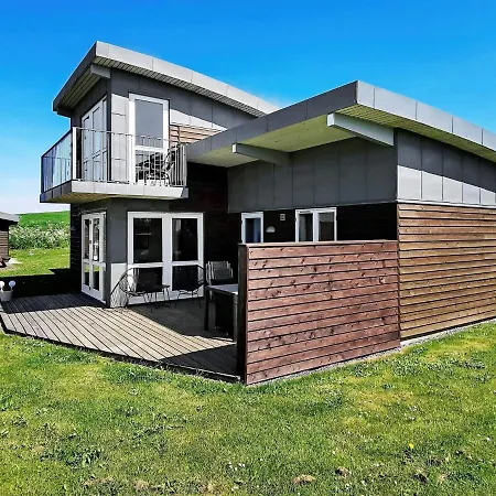4 Star Holiday In Holiday home